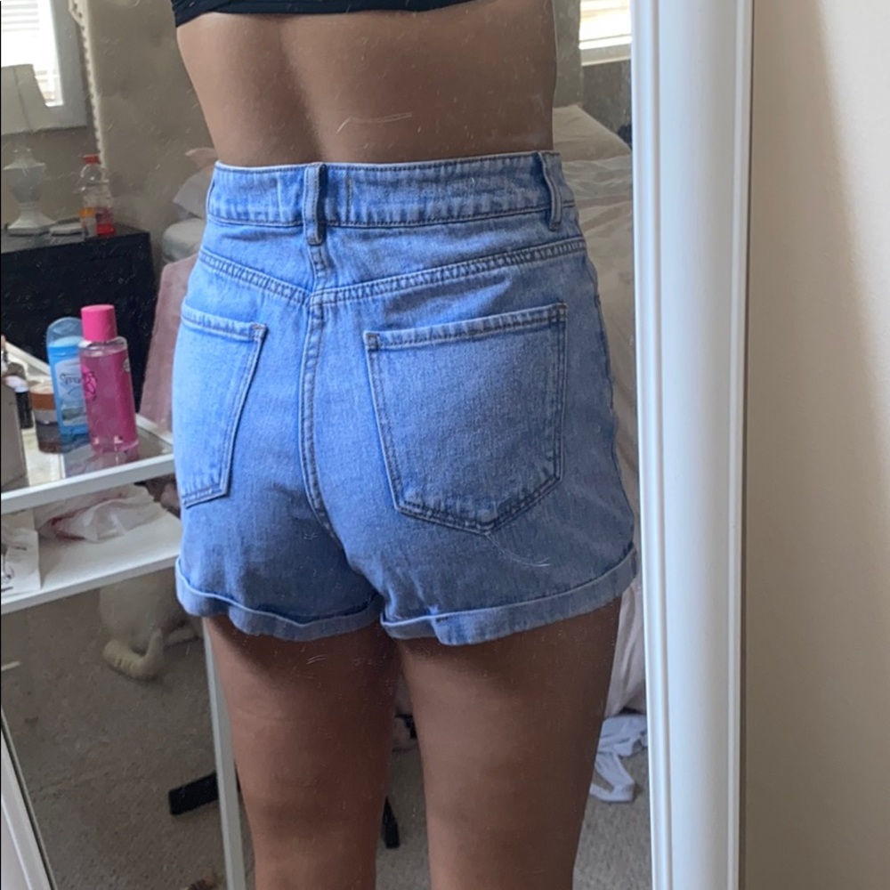 Size 28 PacSun Mom Short! - Picture 5 of 5